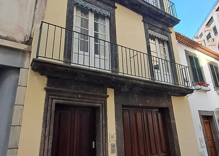 By Homing Funchal (Madeira)