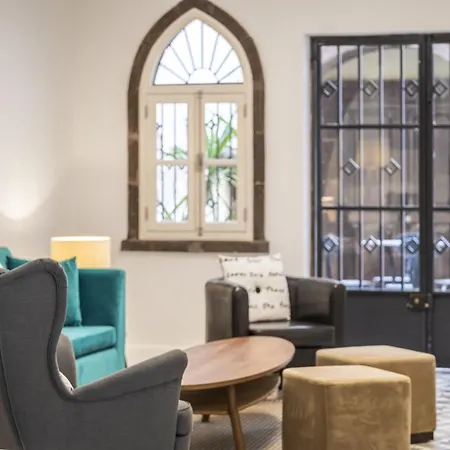 By Homing * Funchal (Madeira)