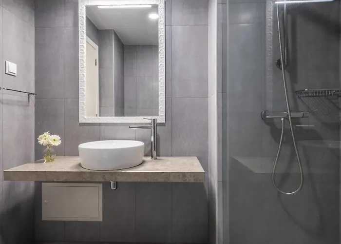 By Homing Funchal (Madeira)